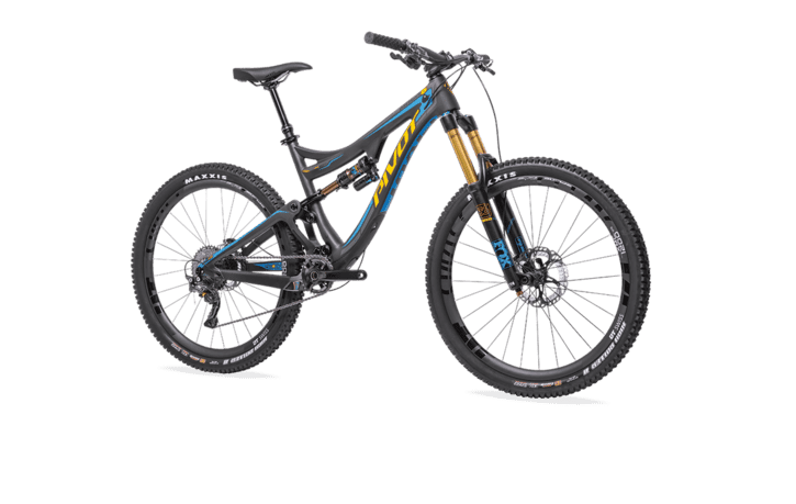 0054_2016_Pivot_Mach6_Carbon_XTR_blue_angle-8963.psd_.png