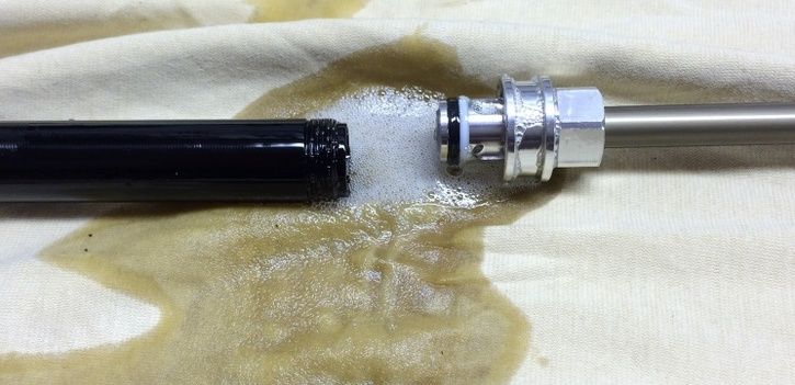 02airmixedwithhydraulicoil.jpg