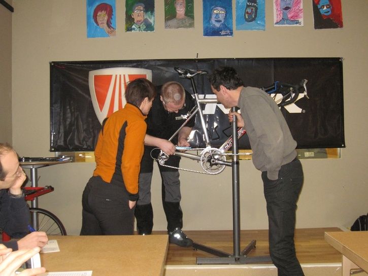 02_biketyson_dag1.jpg ht=544