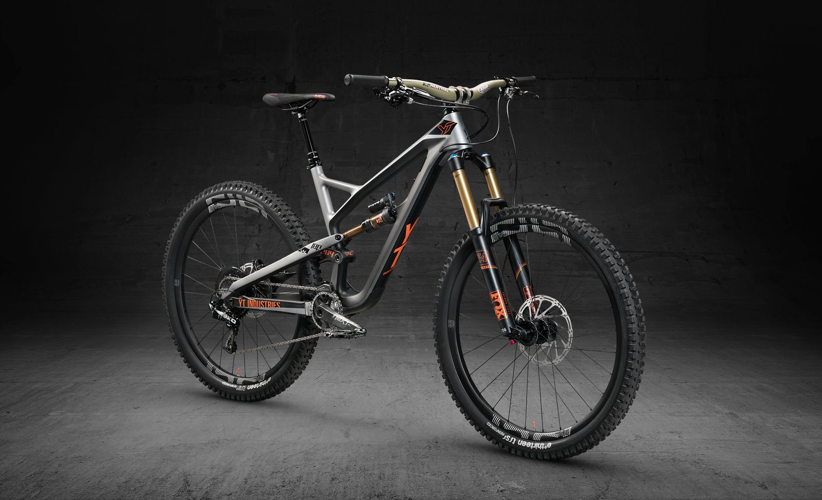 03_Jeffsy27_CF_PRO_RACE_silver_front_b1.jpg