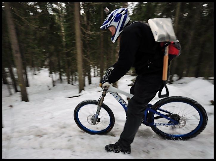 090330Spade.jpg ht=541