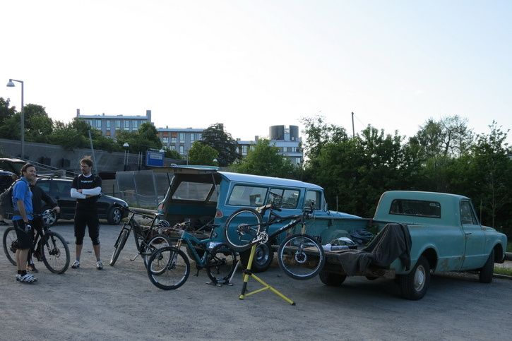 120529-s100-01-BC.jpg