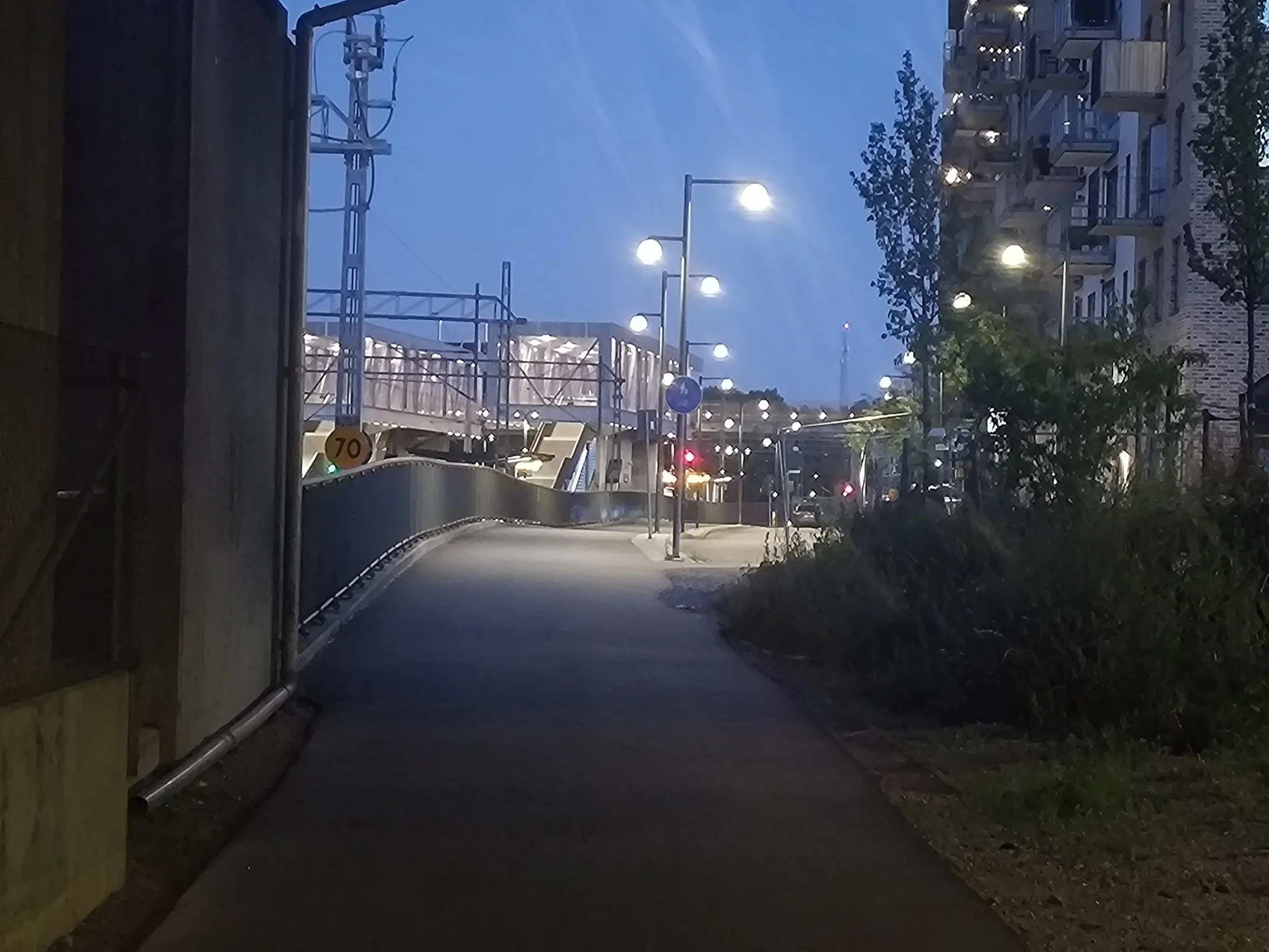 1765958626248.webp