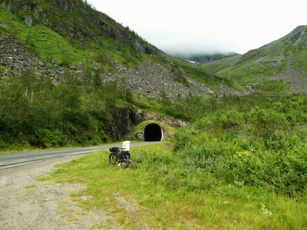 19P10709701024x768.jpg