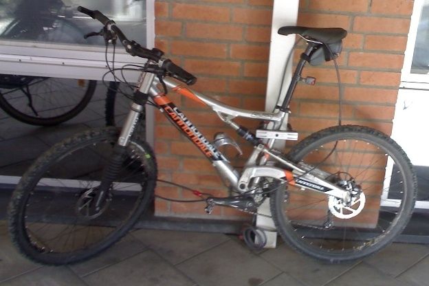 20080307098_small.jpg ht=416