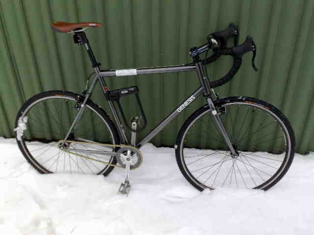 20100227700.jpg ht=480