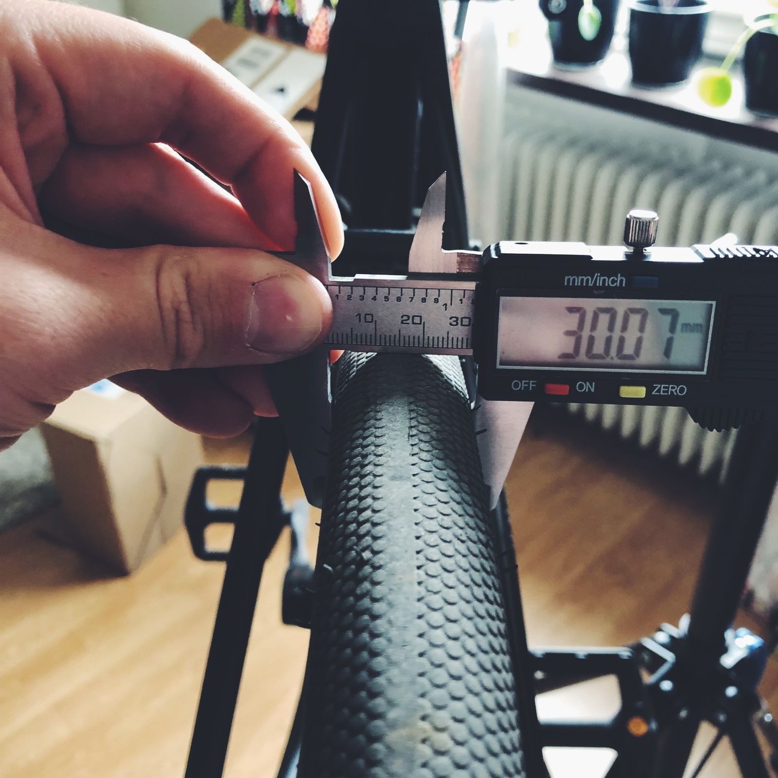 2019-05-08_Old_tire_measurement.JPG