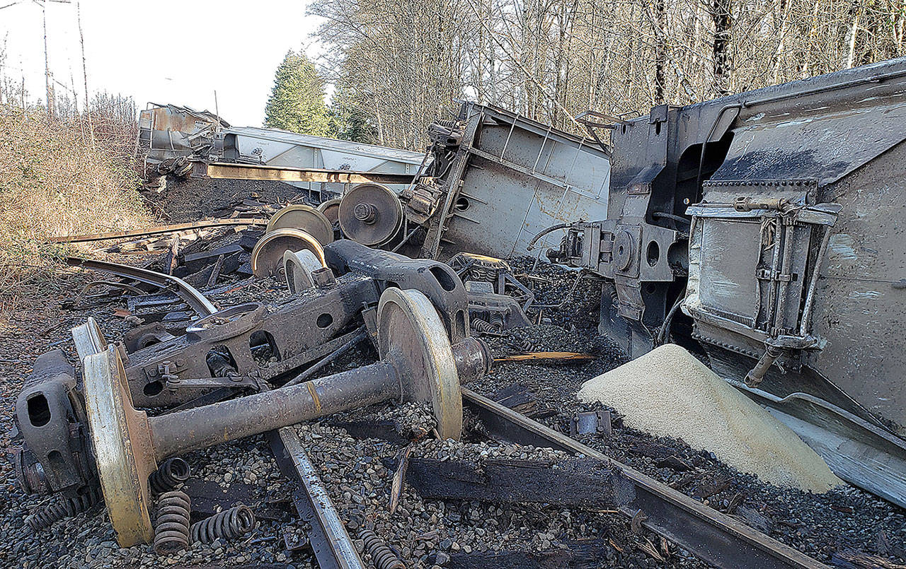 23721202_web1_TrainDerails-ADW-201223-derail_3.jpg