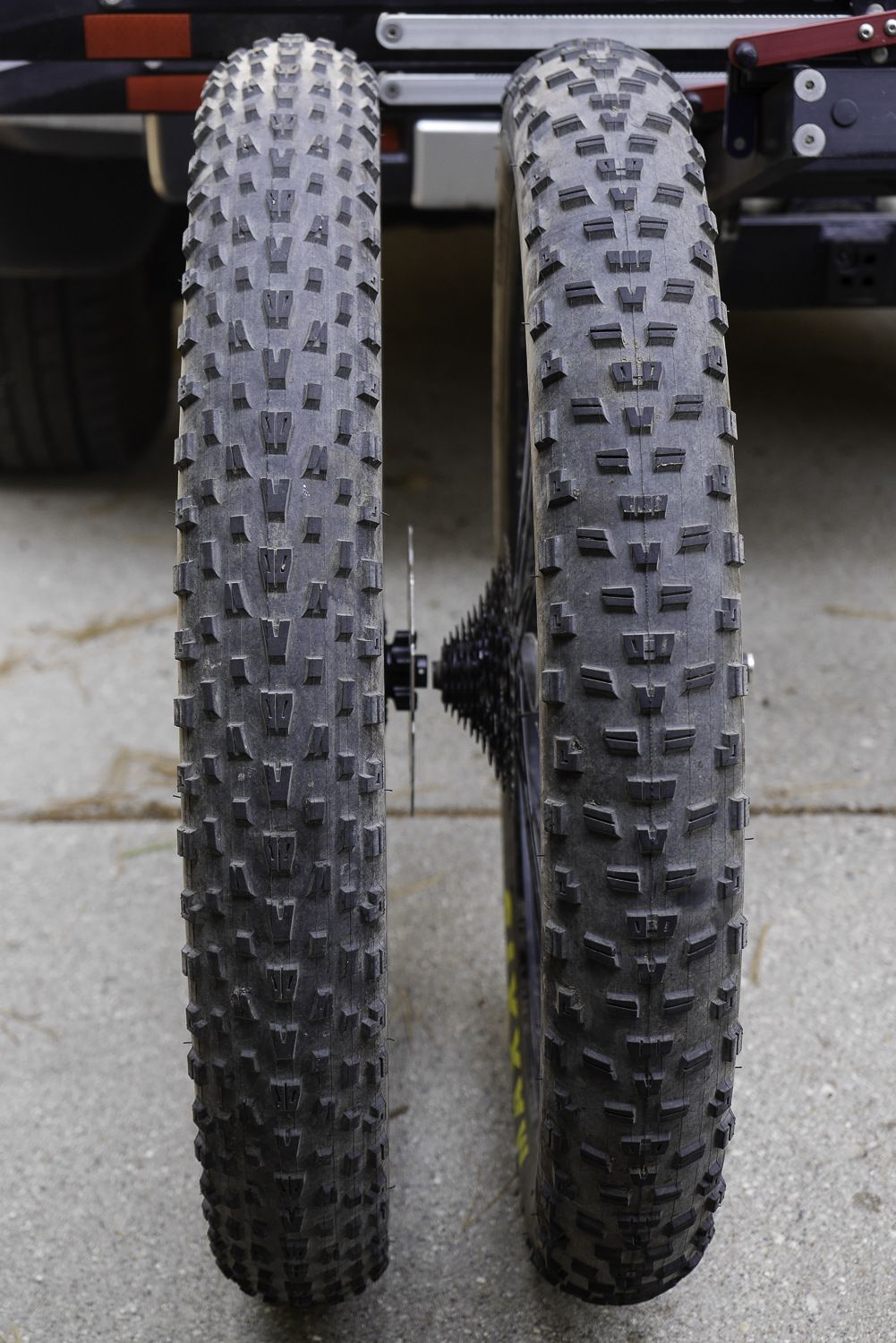 275x38Maxxis.jpg