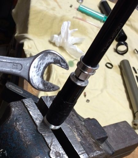 27tightenlowercartridgetubeends.jpg