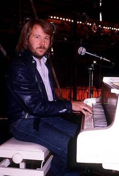 77217618613fb39925756882a2c49e82--abba-popup.jpg