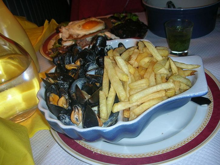 800px-Moules_frites.jpg ht=544