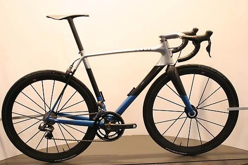 A2JRolopainted-fullbike.jpg