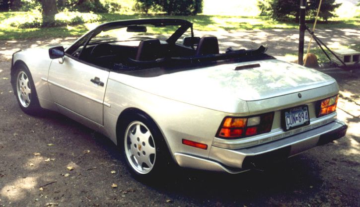 a_1990_Porsche_944_S2_Cabriolet_3.jpg ht=417