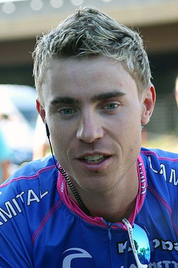 ago_cunego_depart_20060119220116.jpg ht=525