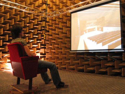 anechoic_small.jpg ht=360