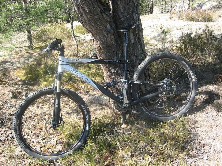 anthem_team.jpg ht=544