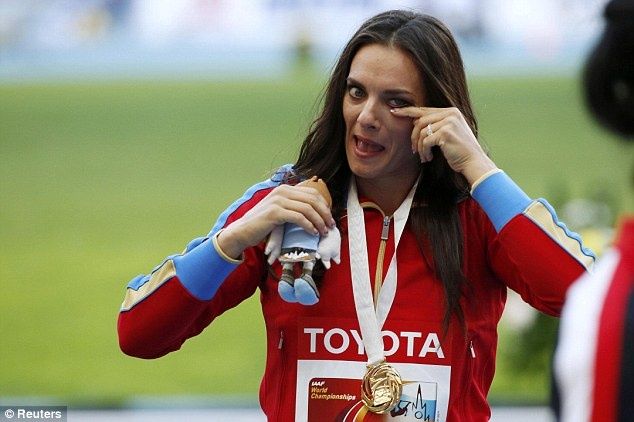 article-2394534-1B500F3A000005DC-703_634x422.jpg
