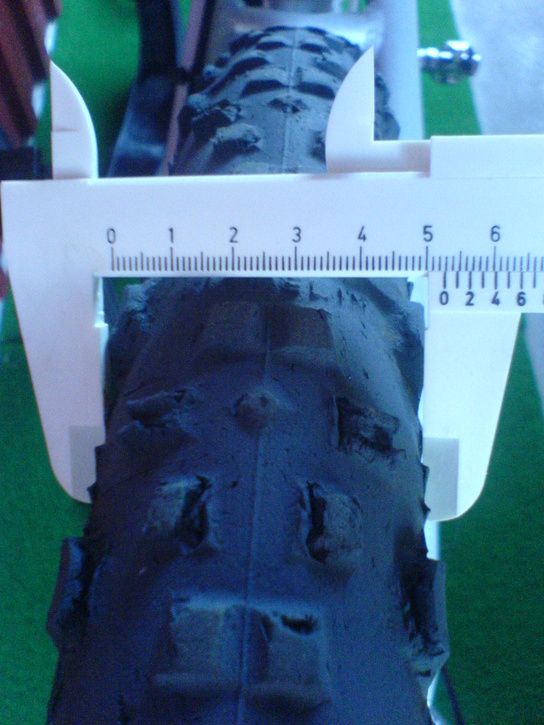 AT.JPG ht=725