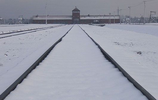 Auschwitz_II_snow.jpg