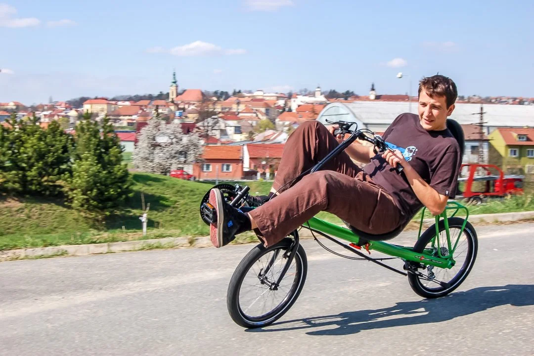 azub-origami-folding-recumbent-bicycle-2-1080x720.webp