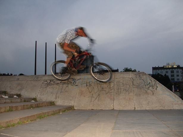 B05wallride.JPG ht=461