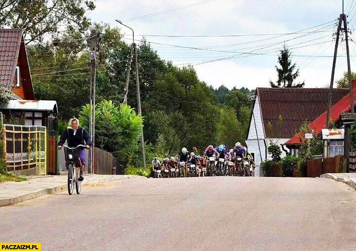 babcia-ucieka-peletonowi-kolarze.jpg