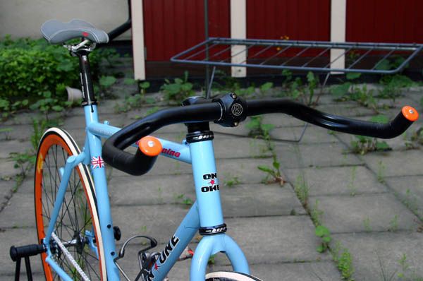 barsfrontview.s.jpg ht=398