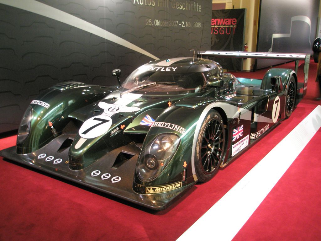 Bentley_Speed_8.jpg