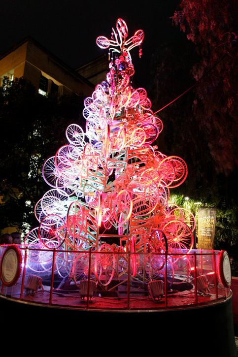 bicycle-christmas-tree-tree-cycle-gessato-gselect-gblog-7.jpg ht=725