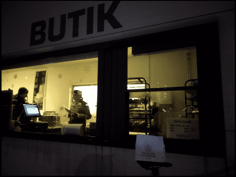 bike-in-bakery.png