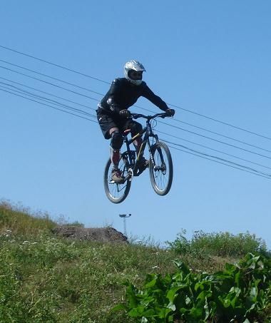 Bjump.JPG ht=453