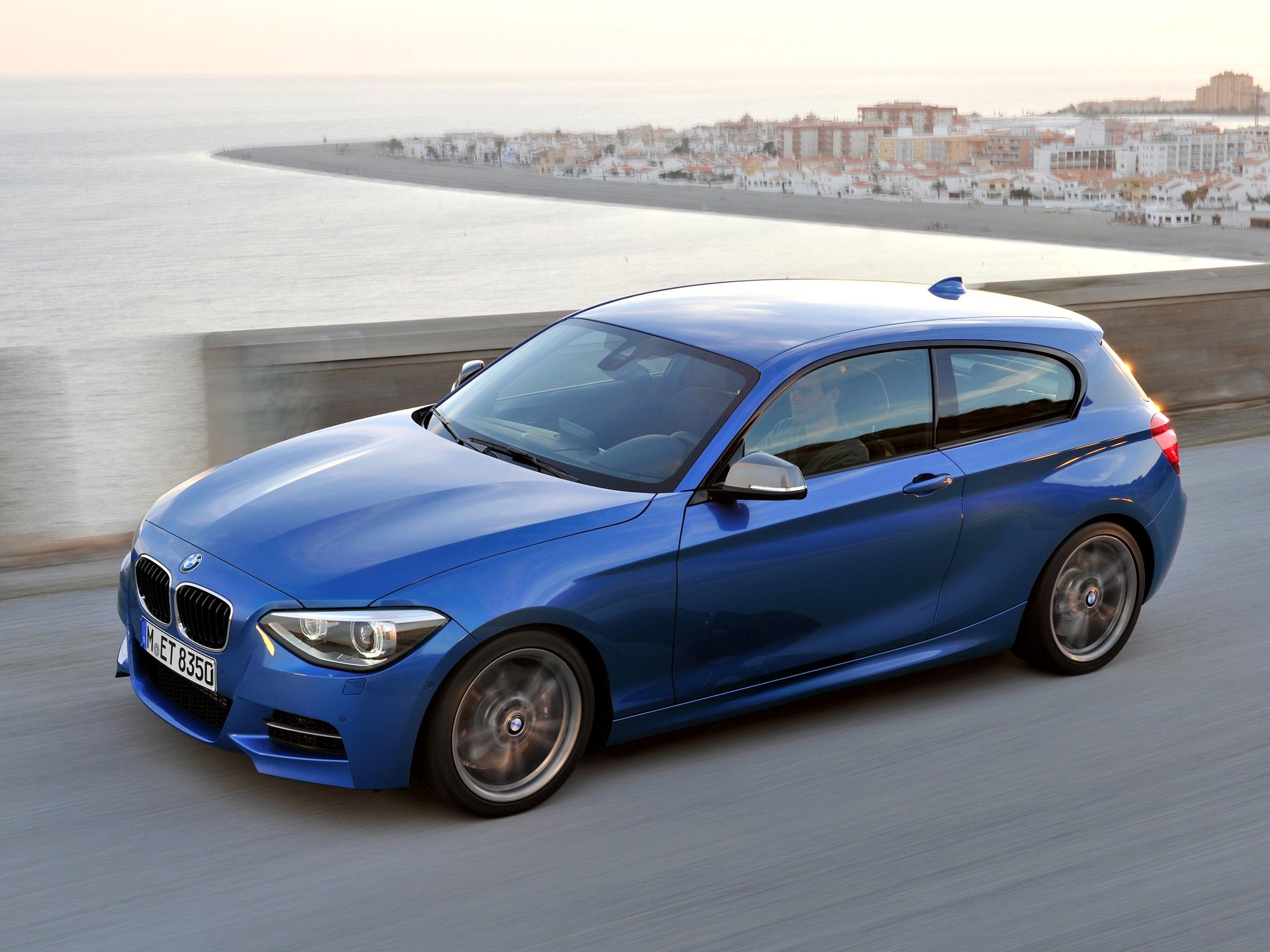bmw_1_series_f20_hatchback3d-1552-3850243650.jpg