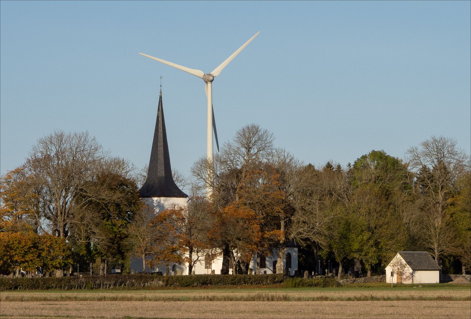 Bolstads Kyrka.jpg