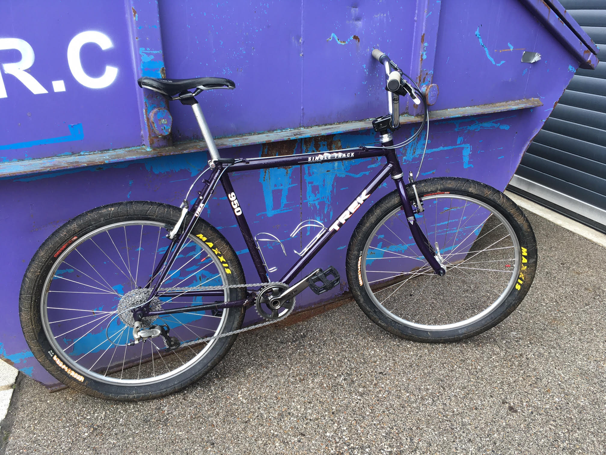 Bonicon-Trek950-1991-5.12.21-JohnnySwitchBlade-NewHeadset-2.jpeg