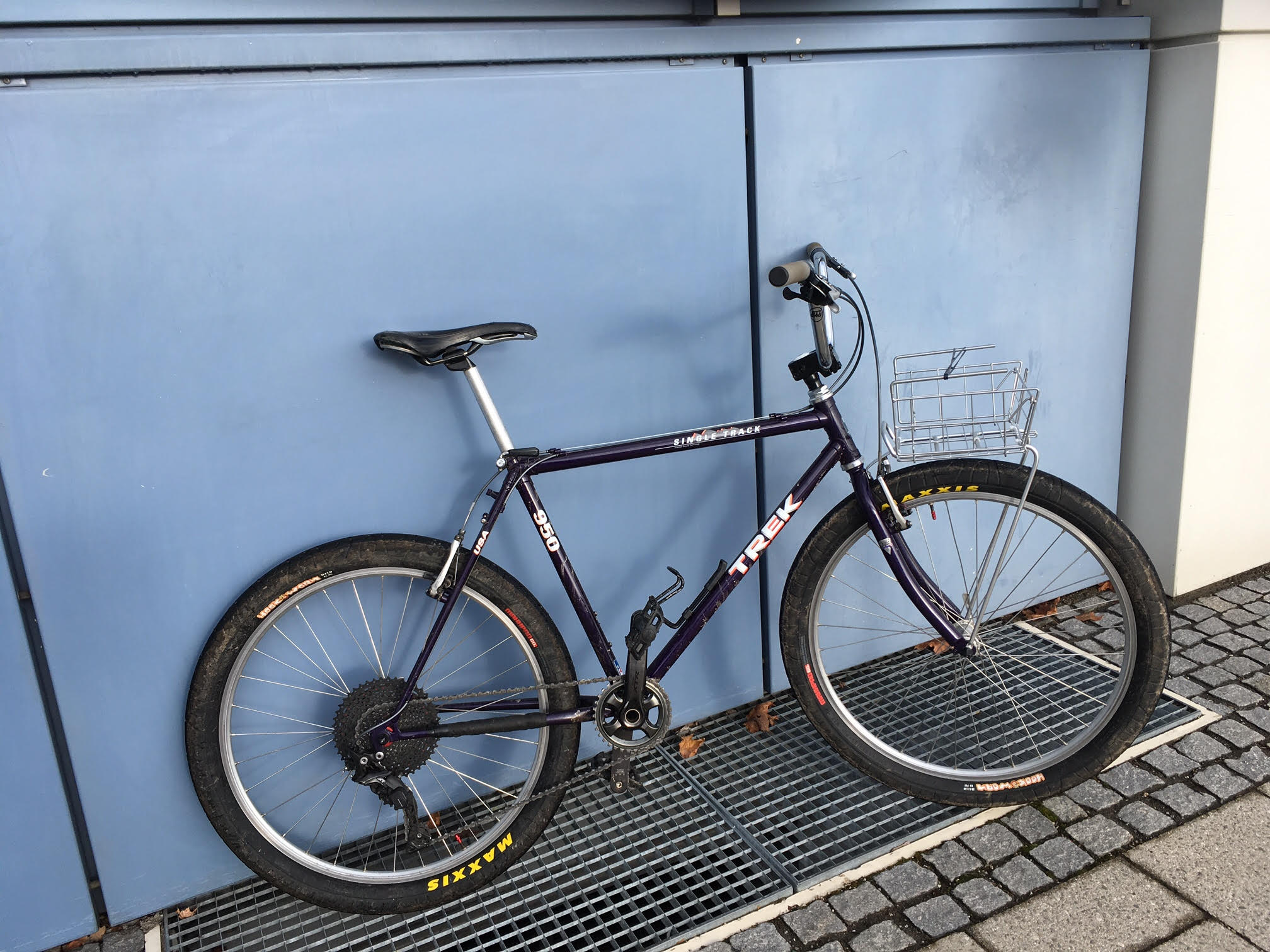 Bonicon-Trek950-1991-6.1.22-JohnnySwitchBlade-BLBLiteRack-3.jpeg