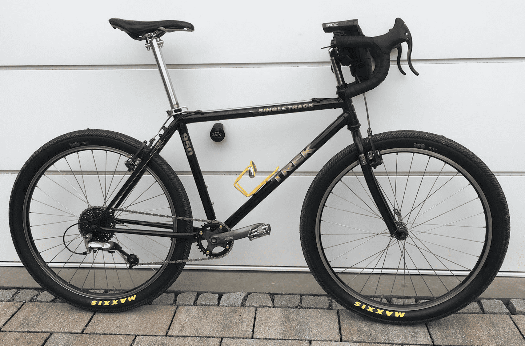 Bonicon-Trek950-Monstercross-2.png