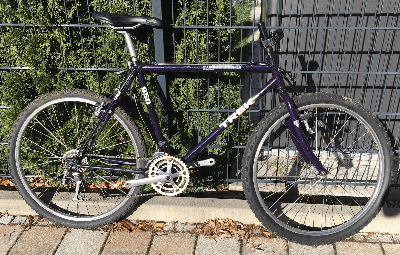 Bonicon-Trek950Purple-1.png