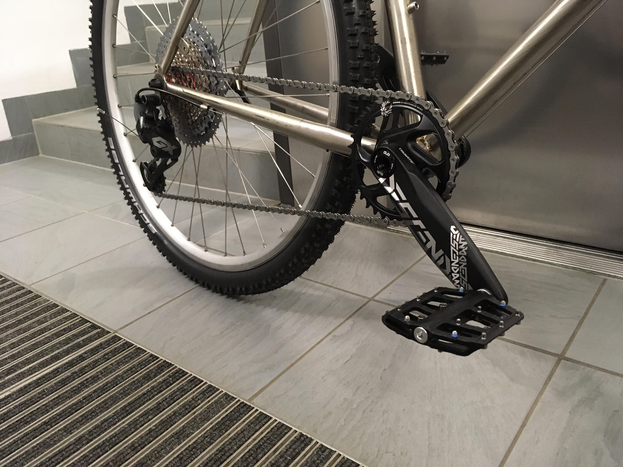 Bonicon_CheckerPig_17_SRAM_GX_Eagle.jpg