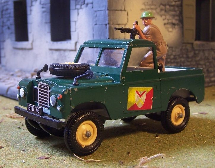 BritishLandRoverWW2.jpg