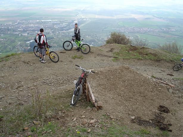 c09roadgap.JPG ht=461