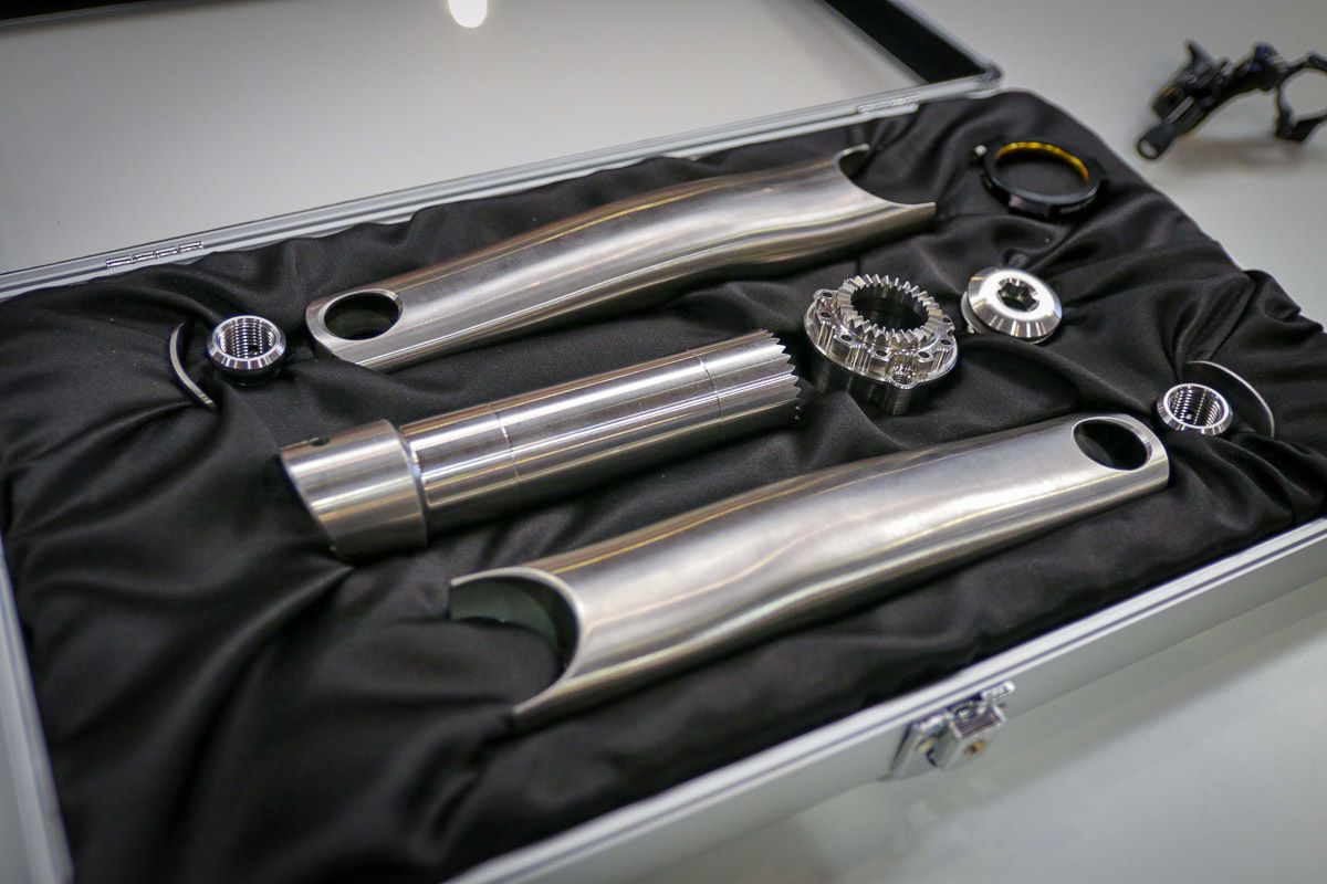 Cane-Creek-eeWings-crankset.jpg