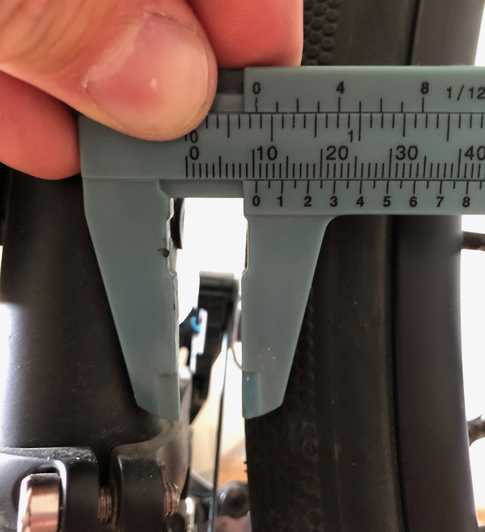 Canyon_Roadlite_Tire_Side_1.jpg