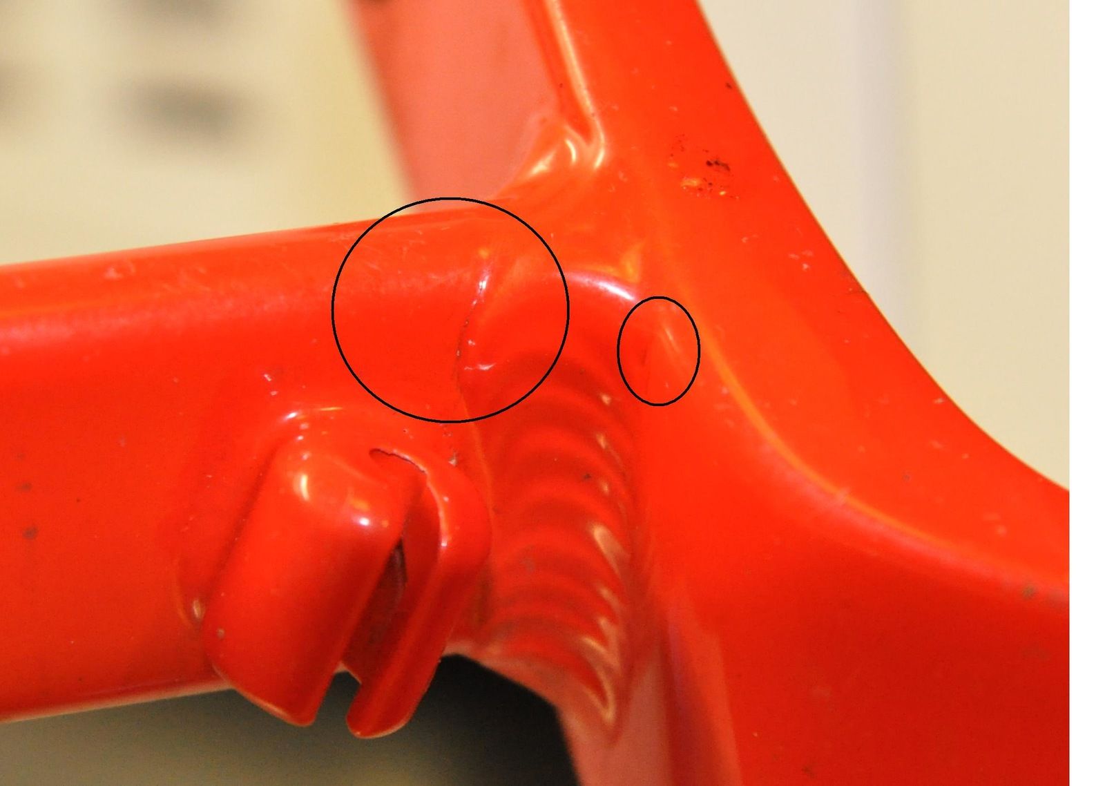 chainstay_right_zoom.jpg