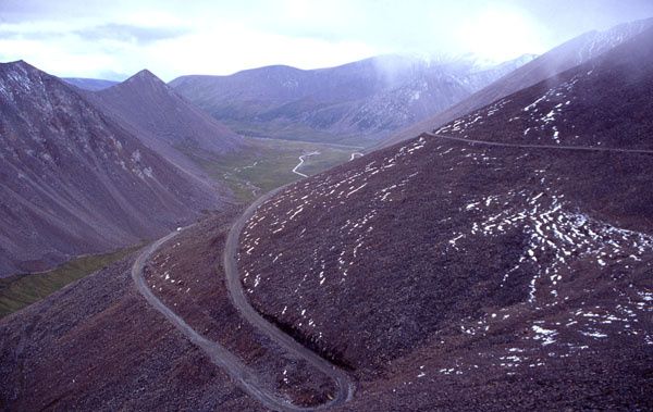 chi_2003_04.jpg ht=379