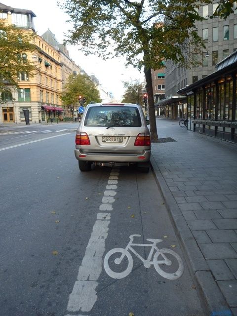 cykelbanebil.JPG