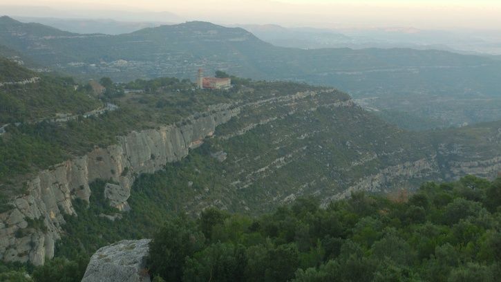 DescendingMontserrat2.jpg