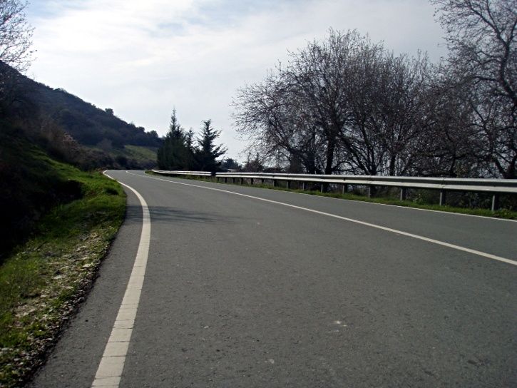 EmptyRoad.jpg ht=544