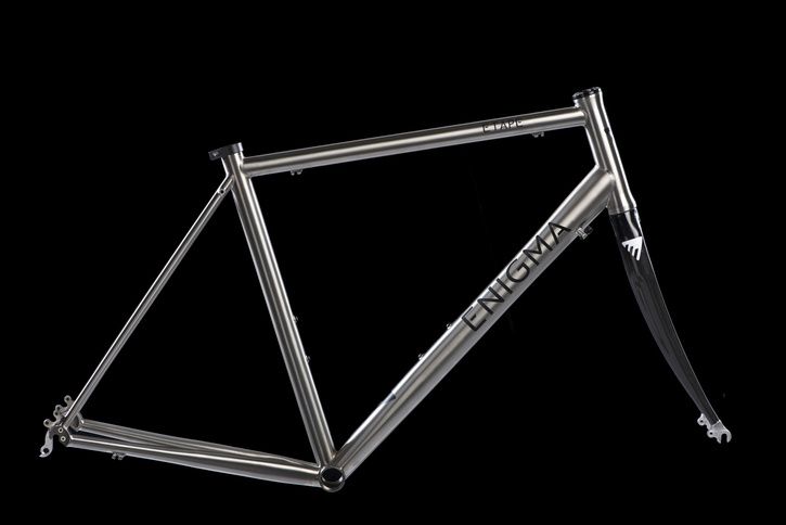 Enigma_Etape_side1.jpg