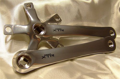 FC-M90020arms.jpg ht=330